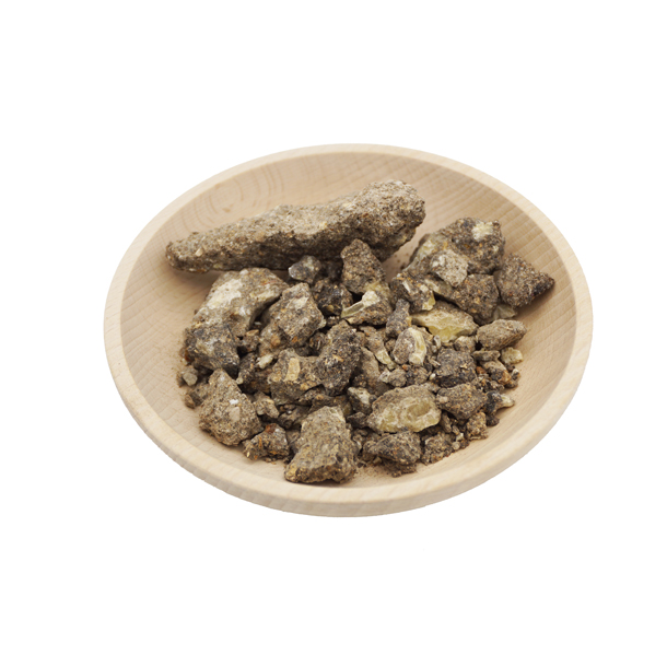4020 Gum benzoin, in chunks with almonds inabled